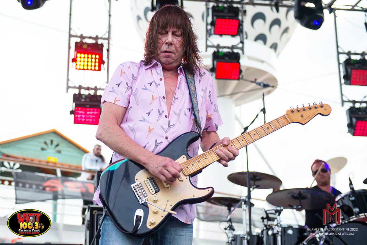 Read more about the article Pat Travers – Monsters Of Rock Cruise – 02/13/2022