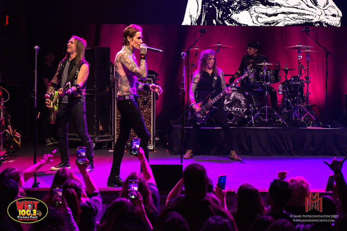 Read more about the article Buckcherry – AURA – 05/11/2022